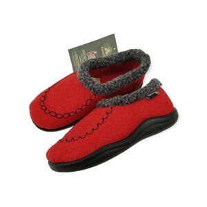 Kamik Cozy Cabin 2 Slippers Red Felt Kids Size 13